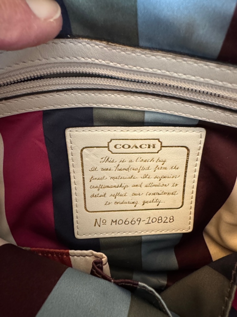 Coach Blue and White Canvas Shoulder Bag with Gold-Tone Turn-Lock - Picture 5 of 6